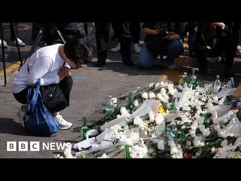 South Korea mourns victims of Halloween crush – BBC News