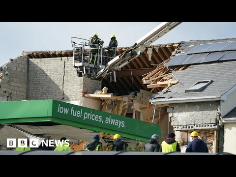 Ireland ‘in mourning’ after Donegal petrol station blast kills 10 – BBC News