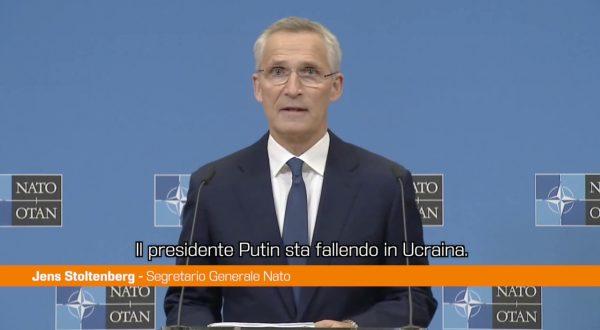 Stoltenberg “Nato con l’Ucraina per tutto il tempo necessario”