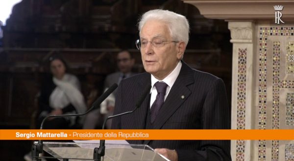 Mattarella “La pandemia non è definitivamente sconfitta”