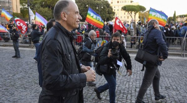 Ucraina,Letta “Giusto essere in piazza anche a costo di contestazioni”