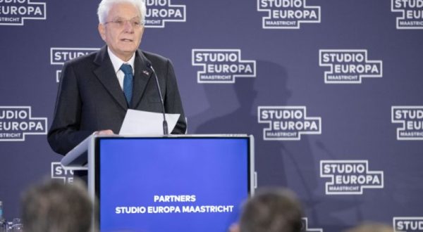 Mattarella “La sfida dei migranti si vince con la solidarietà”