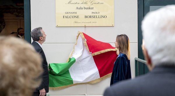 Antimafia, a Palermo l’Aula Bunker intitolata a Falcone e Borsellino