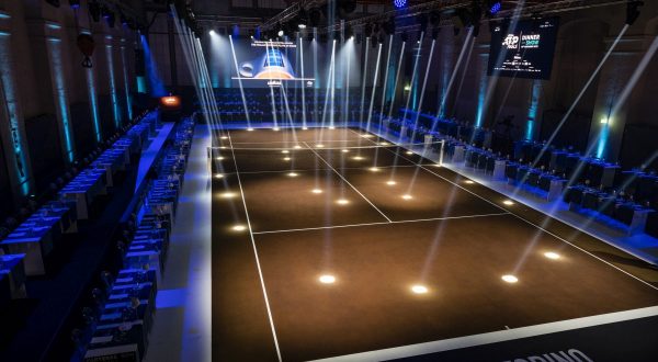 Alle Nitto Atp Finals di Torino un campo da tennis in caffè di scarto