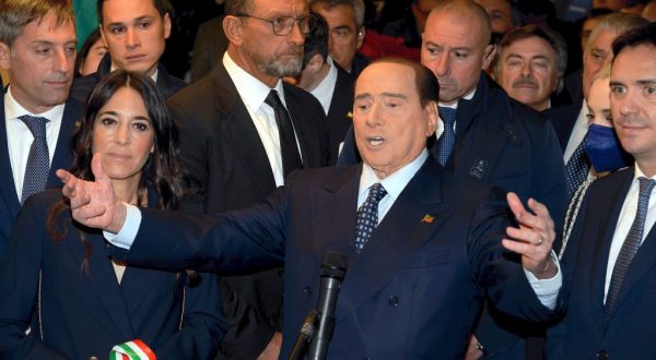 Berlusconi “Ok sicurezza, ma vera emergenza sono questioni economiche”