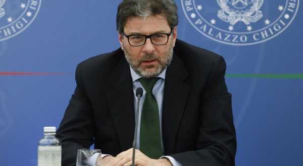 Giorgetti “Manovra coraggiosa e giusta, anche con scelte impopolari”