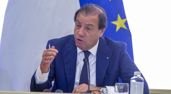 Manovra, Leo “Ora la tregua fiscale, riguarda 19 milioni di cartelle”