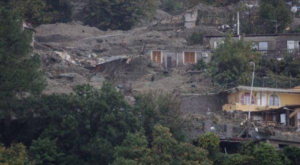 Frana a Ischia, recuperato anche il cadavere di una bambina. Quattro i corpi recuperati