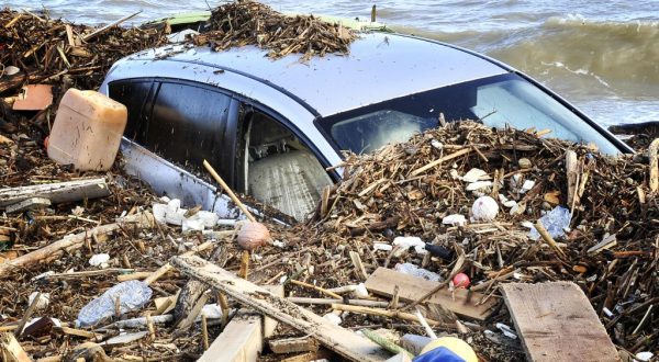 Ischia, prosegue la ricerca dei dispersi. Ritrovata l’ottava vittima