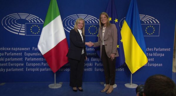 Meloni incontra Metsola al Parlamento Europeo