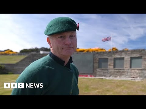 Veterans make ‘emotionally challenging’ return to Falkland Islands – BBC News