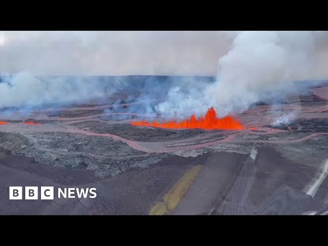 Hawaii’s Mauna Loa volcano lava seen from space – BBC News