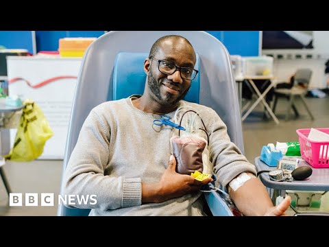 Lab-grown blood given to people in world-first clinical trial – BBC News