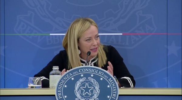 Migranti, Meloni “Nessun accordo prevede che Italia sia unico approdo”