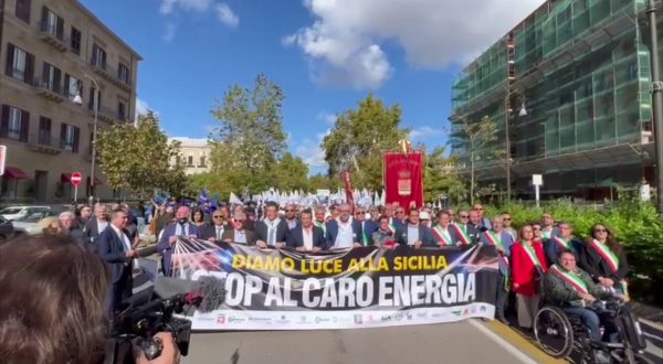 A Palermo imprese e sindacati in piazza contro il caro-energia