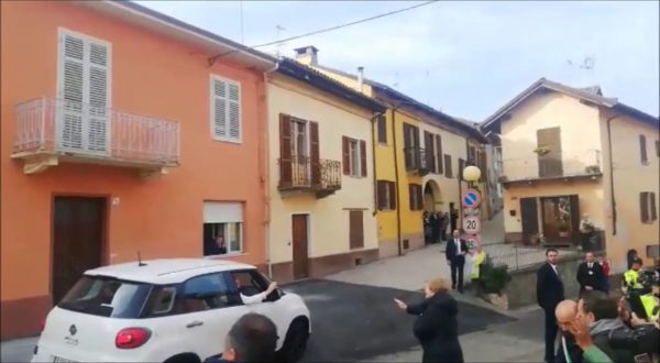 Papa Francesco torna a casa a Portacomaro e incontra i parenti