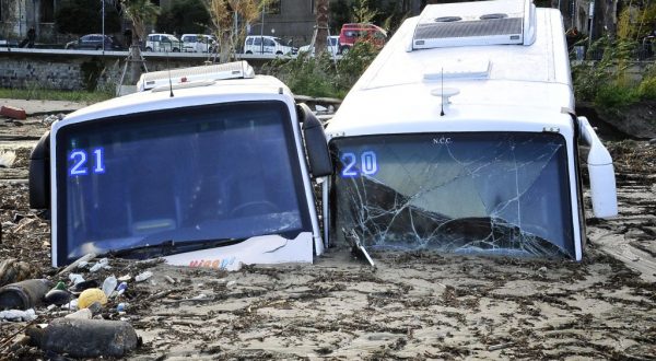 Ischia, Prorogata fino a domani allerta meteo. 341 cittadini sfollati