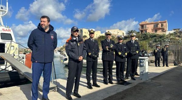 Lampedusa, Salvini “L’isola sia conosciuta per le sue bellezze”