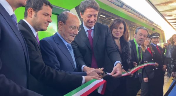 Blues di Trenitalia arriva in Sicilia, Schifani “Siamo felici”