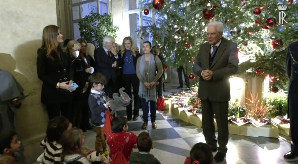 Mattarella incontra bambini ospiti di case famiglia