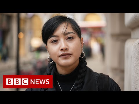 What’s it like to start the menopause in your 20s? – BBC News