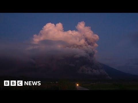 Indonesia on high alert as Mount Semeru volcano erupts – BBC News