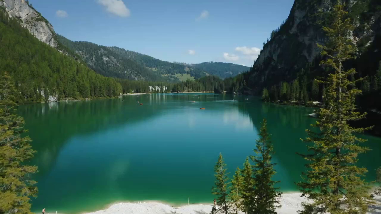 Cresce il turismo sui laghi