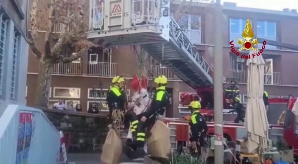 Arrivano in “volo” i doni per i bambini dell’Ospedale Burgo Garofalo