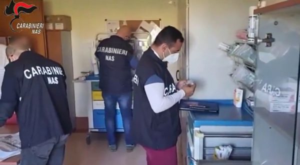 Controlli Nas nelle Rsa, 165 lavoratori irregolari. Chiuse 5 strutture