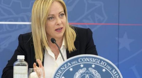 Governo, Meloni “Italiani siano con noi per risollevare il Paese”