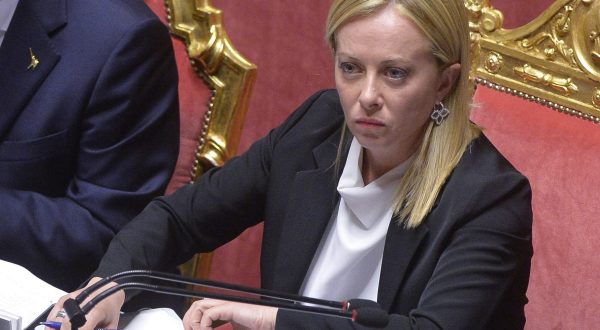 Meloni “Blitz al Senato incompatibile con la civile protesta”