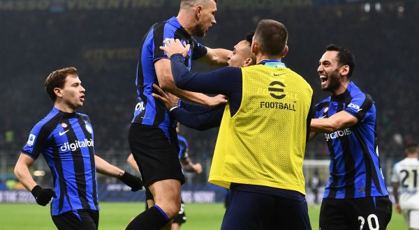 L’Inter batte 1-0 il Napoli, decide Dzeko di testa