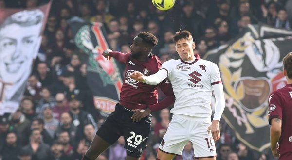 Vilhena risponde a Sanabria, Salernitana-Torino 1-1