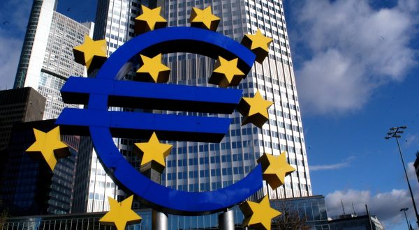 Bce “In Eurozona possibile recessione ma lieve”