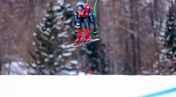 Sofia Goggia super, vince la discesa di Cortina