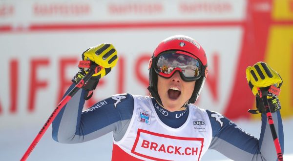 Shiffrin vince il gigante di Kronplatz, Brignone terza