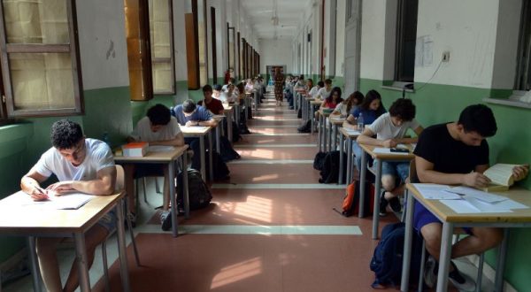 Maturità, latino al classico e matematica allo scientifico per la seconda prova scritta