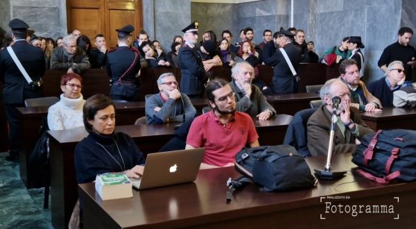 Clima, chiesta sorveglianza speciale per attivista, sit-in a Milano