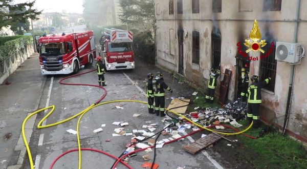 Incendio in abitazione a Vicenza, trovato cadavere carbonizzato