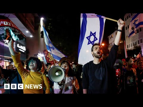 Israelis stage giant protest against Netanyahu court reform – BBC News