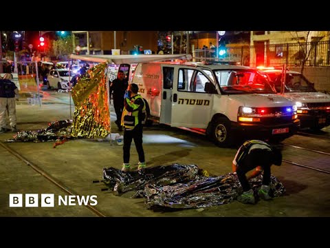 Seven shot dead in attack at Jerusalem synagogue – BBC News