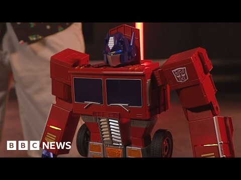 How does Transformers’ robot Optimus Prime work? – BBC News