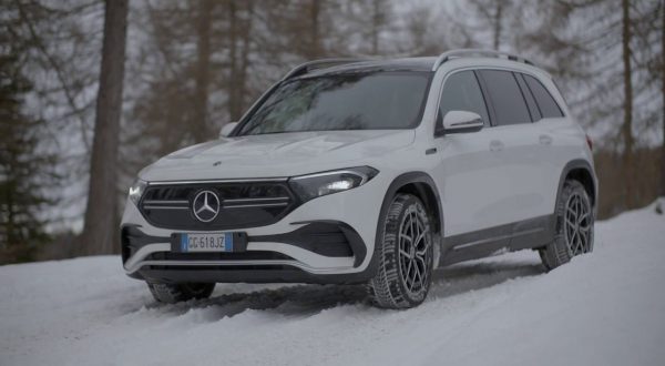 Mercedes protagonista sulle nevi delle Dolomiti