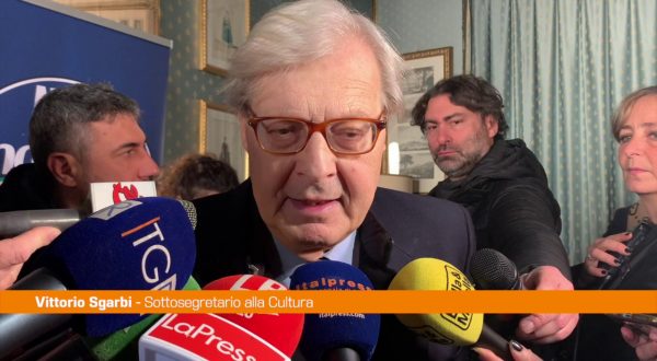 Sgarbi “Sullo stadio Meazza c’è un vincolo, Salvini pensi al Ponte”