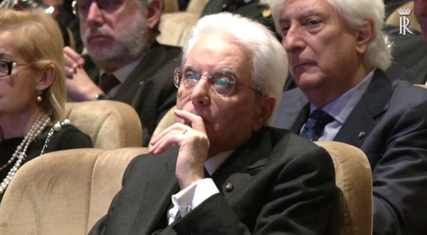 Mattarella a Scuola Ufficiali Carabinieri per fiction su Dalla Chiesa