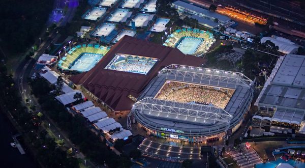 Iniziano gli Australian Open, in palio anche il trono Atp