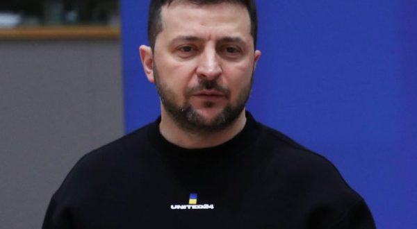 Ucraina, Zelensky al Parlamento Ue “Siamo insieme nella lotta”