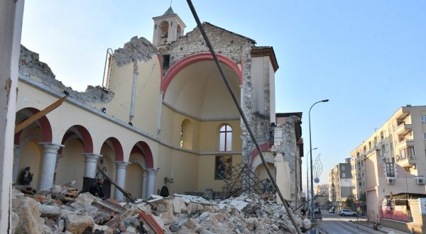 Terremoto, il Governo dichiara lo stato d’emergenza per l’estero