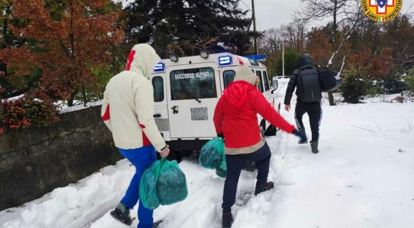 Bufera sull’Etna, soccorse famiglie con bimbi e donna in gravidanza