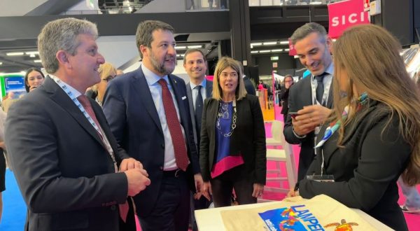 Matteo Salvini in visita allo stand della Sicilia alla Bit